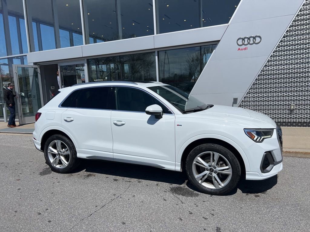 Used 2022 Audi Q3 2.0T Premium Plus image 11