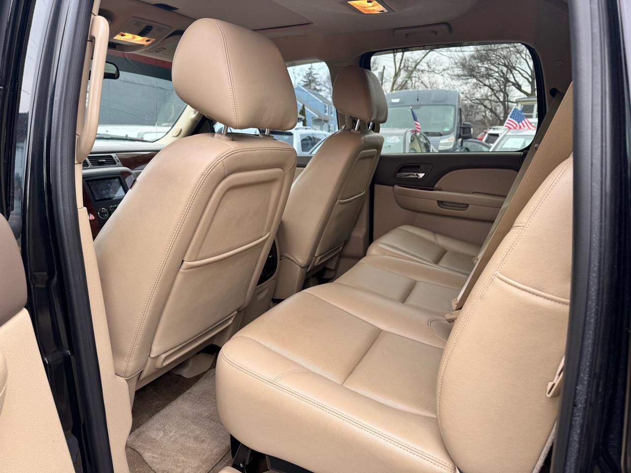 Used 2013 Chevrolet Avalanche LTZ image 15