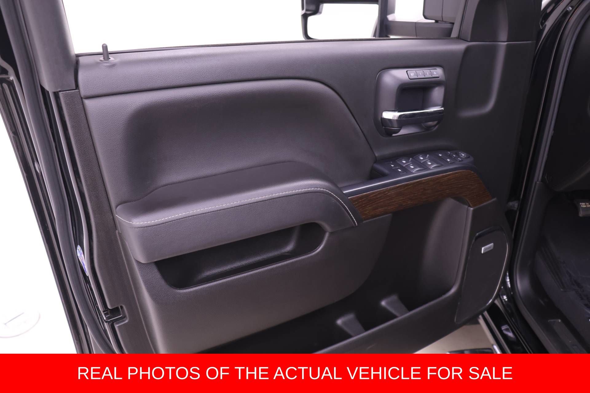 Used 2019 GMC Sierra 2500 Denali w/ Duramax Plus Package image 9