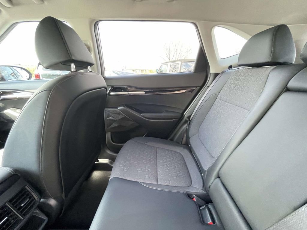 Used 2025 Kia Seltos X-Line AWD/4WD image 24