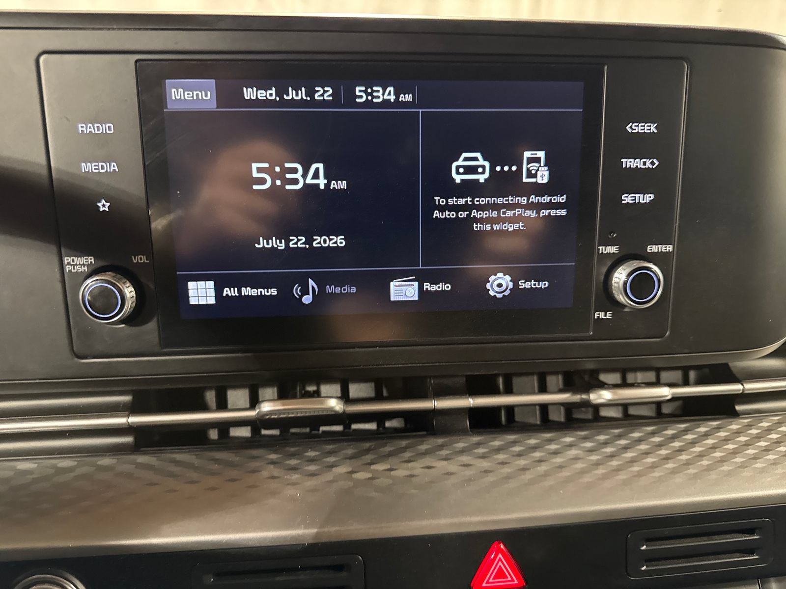 Certified 2022 Kia Carnival LX FWD image 24