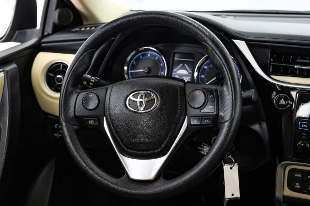 Used 2017 Toyota Corolla LE image 15