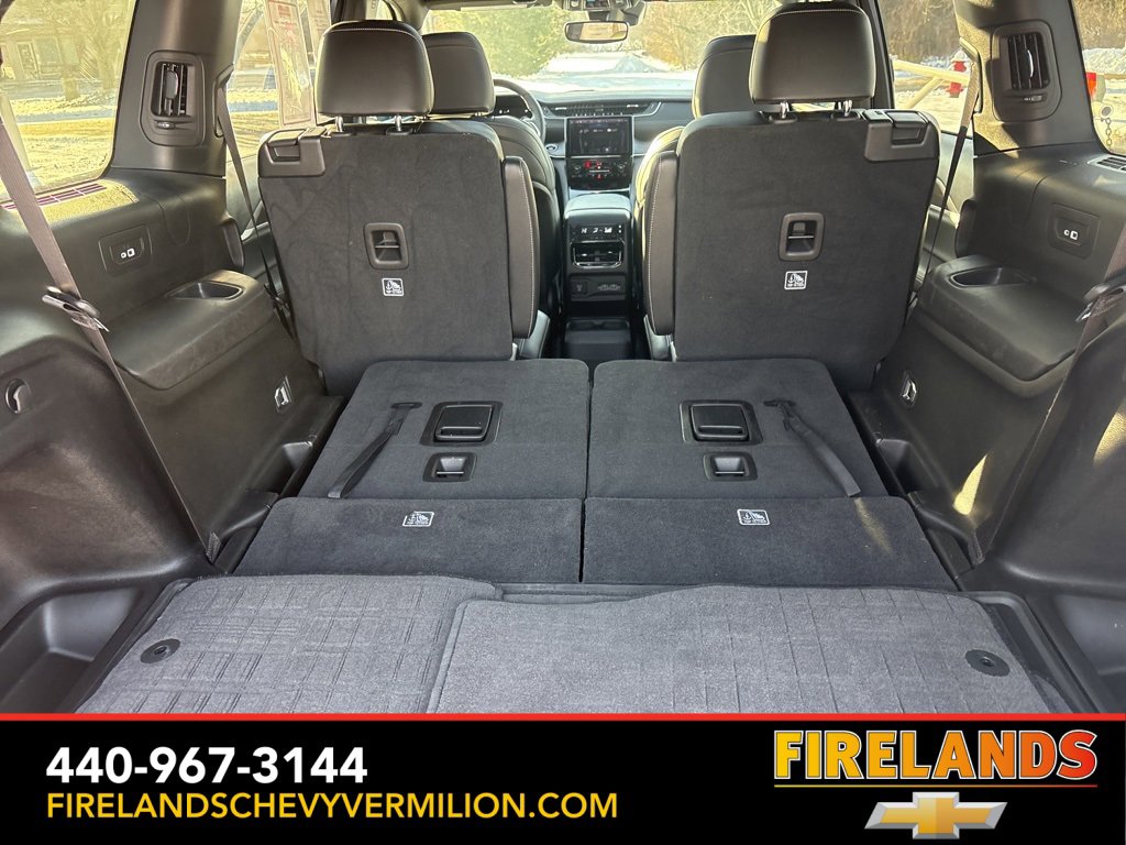 Used 2024 Jeep Grand Cherokee L Limited w/ Black Appearance Package image 52