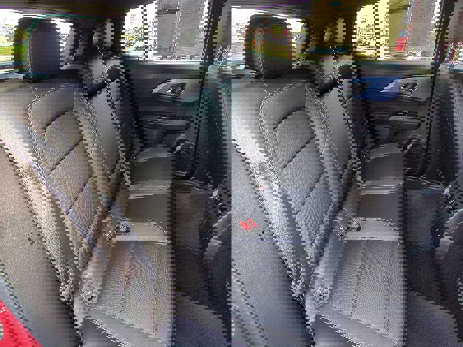 Used 2026 Chevrolet Equinox EV LT w/ Convenience Package II FWD image 25