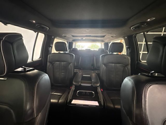 Used 2023 Jeep Grand Wagoneer L Series II AWD/4WD image 17