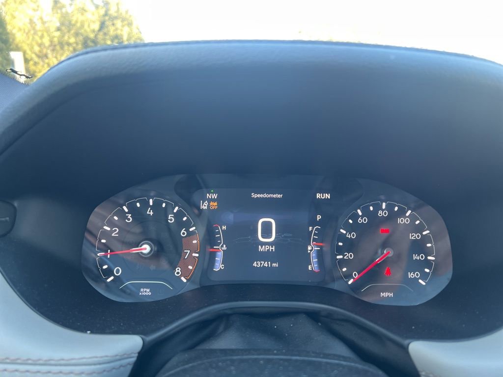 Used 2025 Jeep Compass Limited image 11