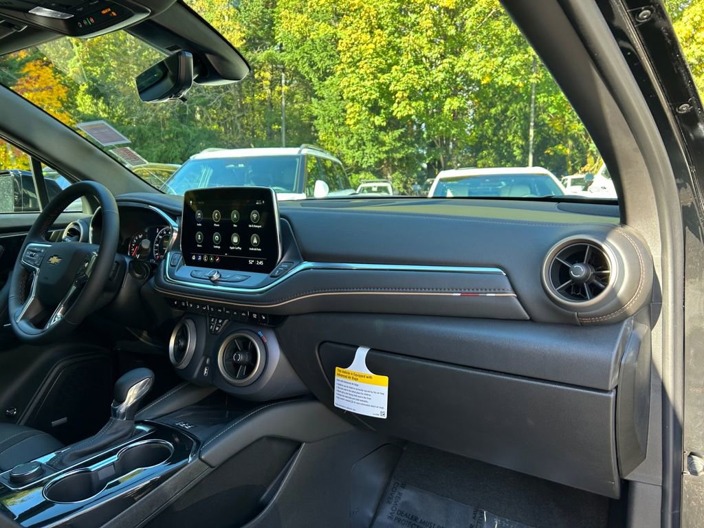 New 2025 Chevrolet Blazer Premier w/ Driver Confidence II Package AWD/4WD image 26