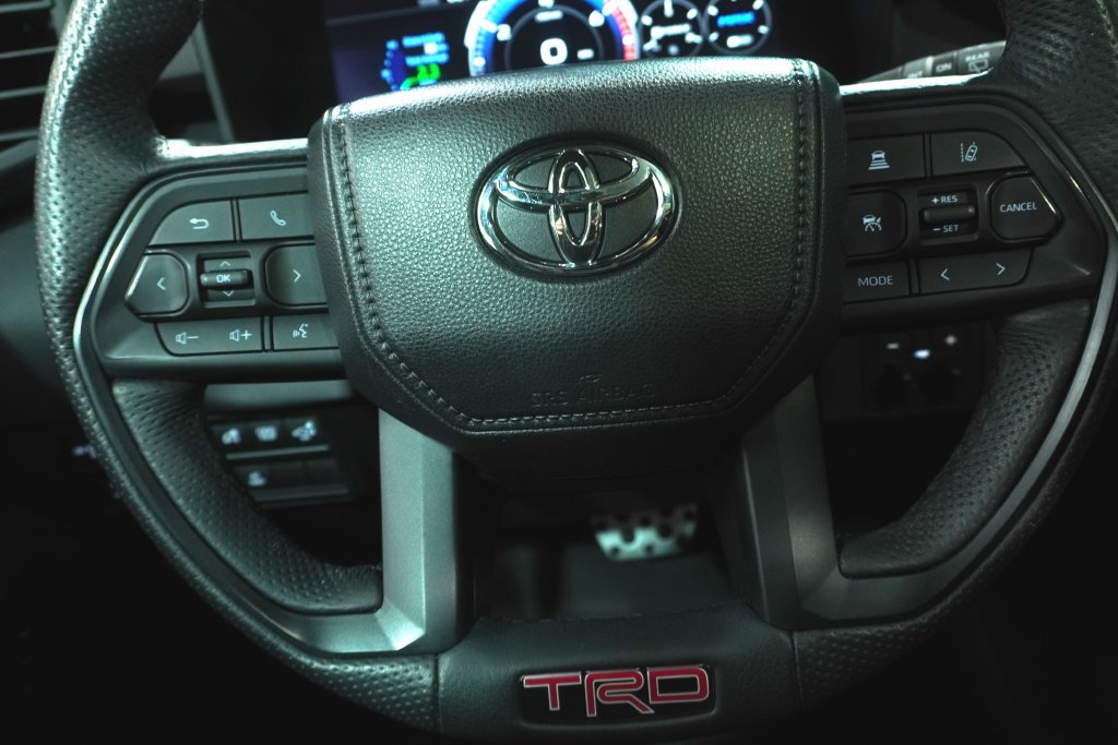 Certified 2025 Toyota Sequoia TRD Pro AWD/4WD image 22