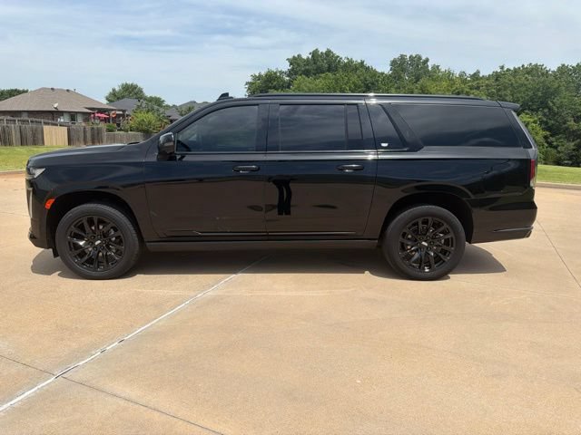 Certified 2024 Cadillac Escalade ESV Sport Platinum w/ LPO, ONYX Package AWD/4WD image 2