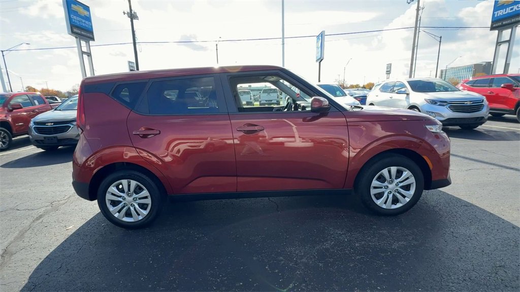 Used 2020 Kia Soul LX image 9