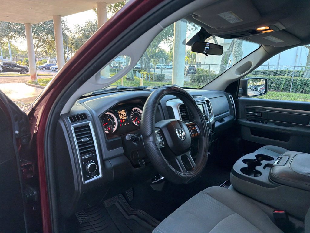 Used 2019 RAM 1500 Classic SLT AWD/4WD image 7