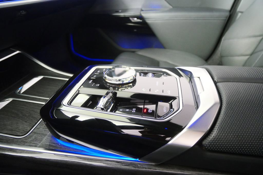 Certified 2025 BMW i7 eDrive50 image 26