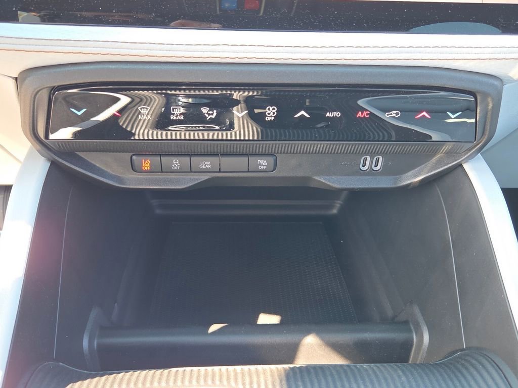 New 2026 Jeep Cherokee Limited AWD/4WD image 18