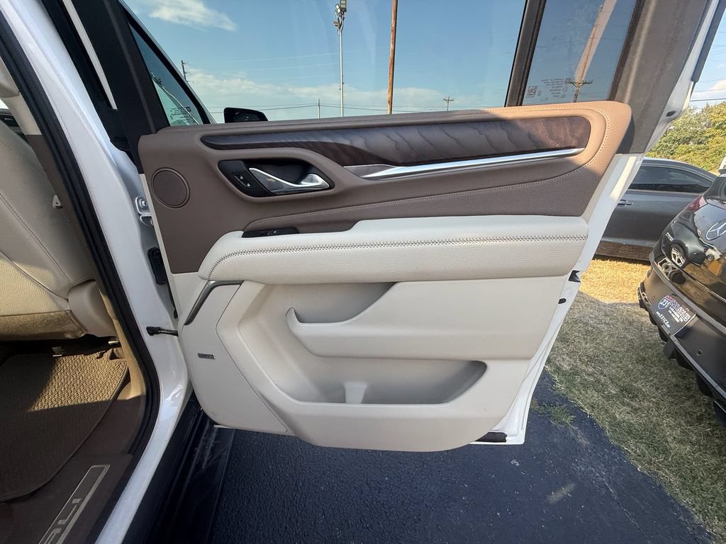 Used 2023 GMC Yukon XL Denali AWD/4WD image 20