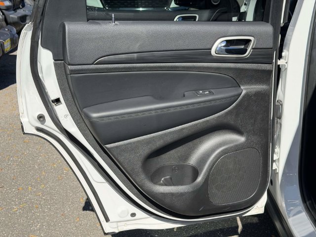 Certified 2021 Jeep Grand Cherokee Laredo AWD/4WD image 21