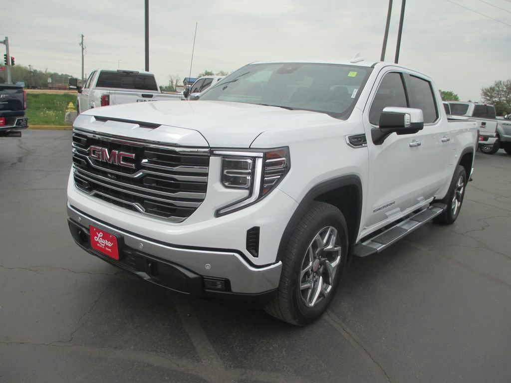 Used 2024 GMC Sierra 1500 SLT w/ SLT Premium Plus Package image 11