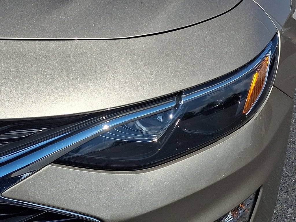 Used 2025 Chevrolet Malibu LT FWD image 9