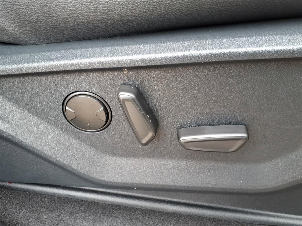 New 2026 Ford F150 Lariat w/ Equipment Group 501A Mid image 15