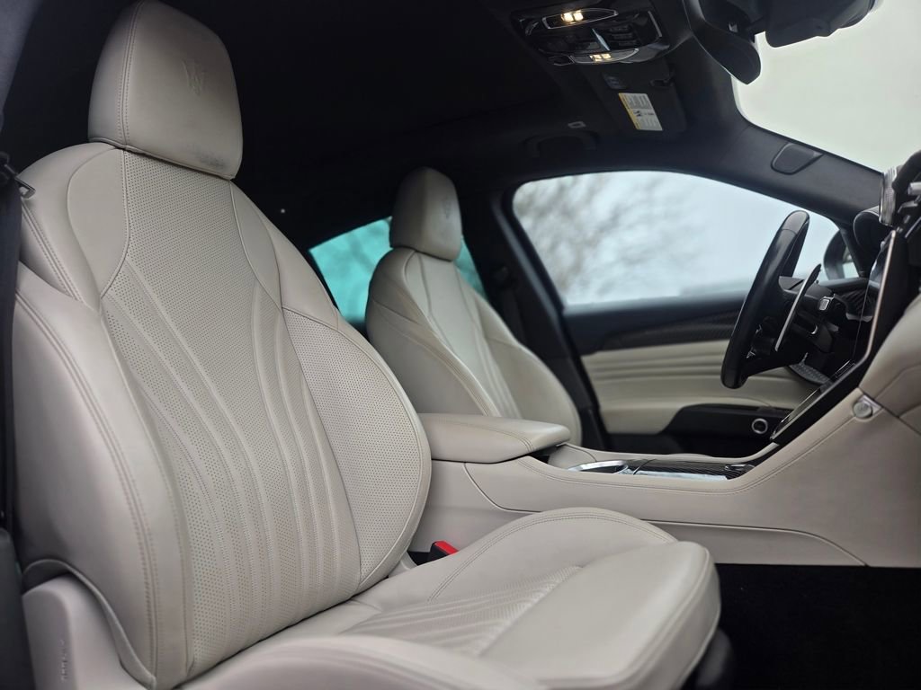 Used 2023 Maserati Grecale Modena image 27