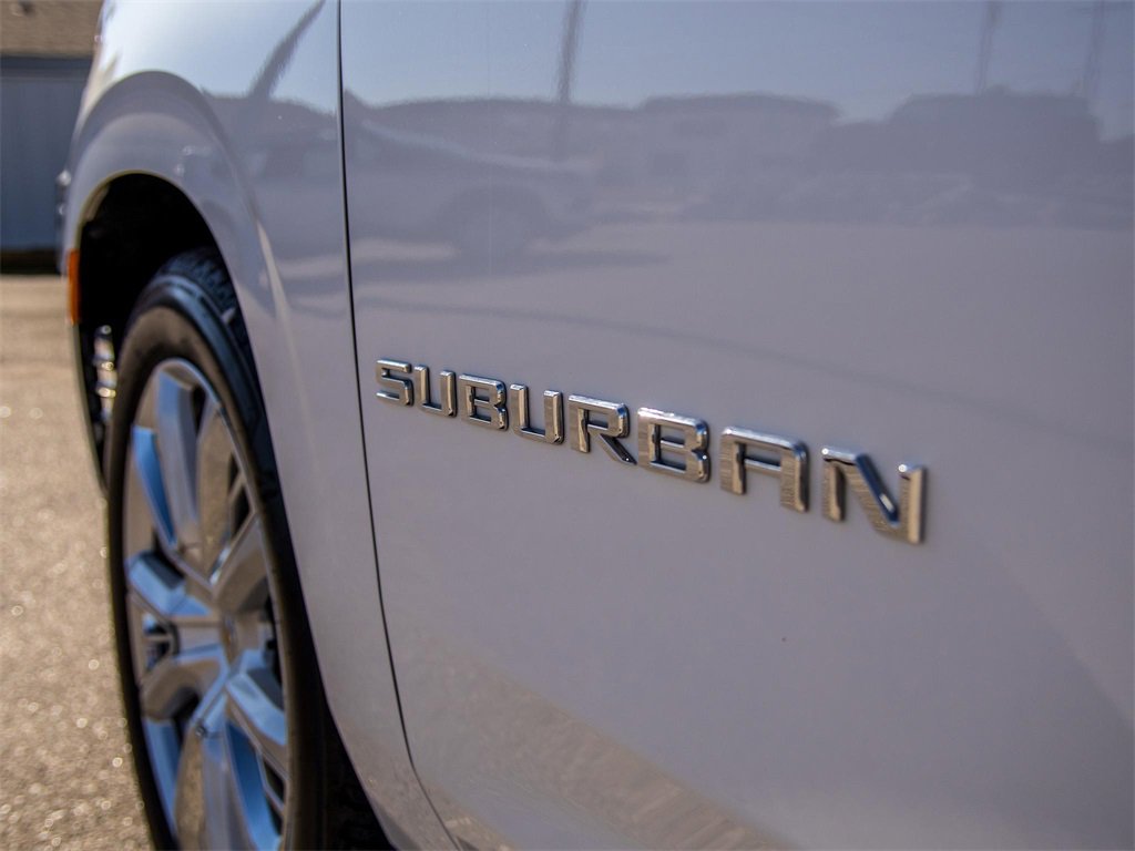 Used 2024 Chevrolet Suburban High Country image 31