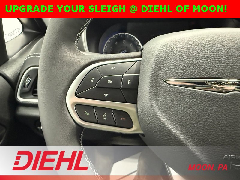 New 2026 Chrysler Pacifica Select image 30