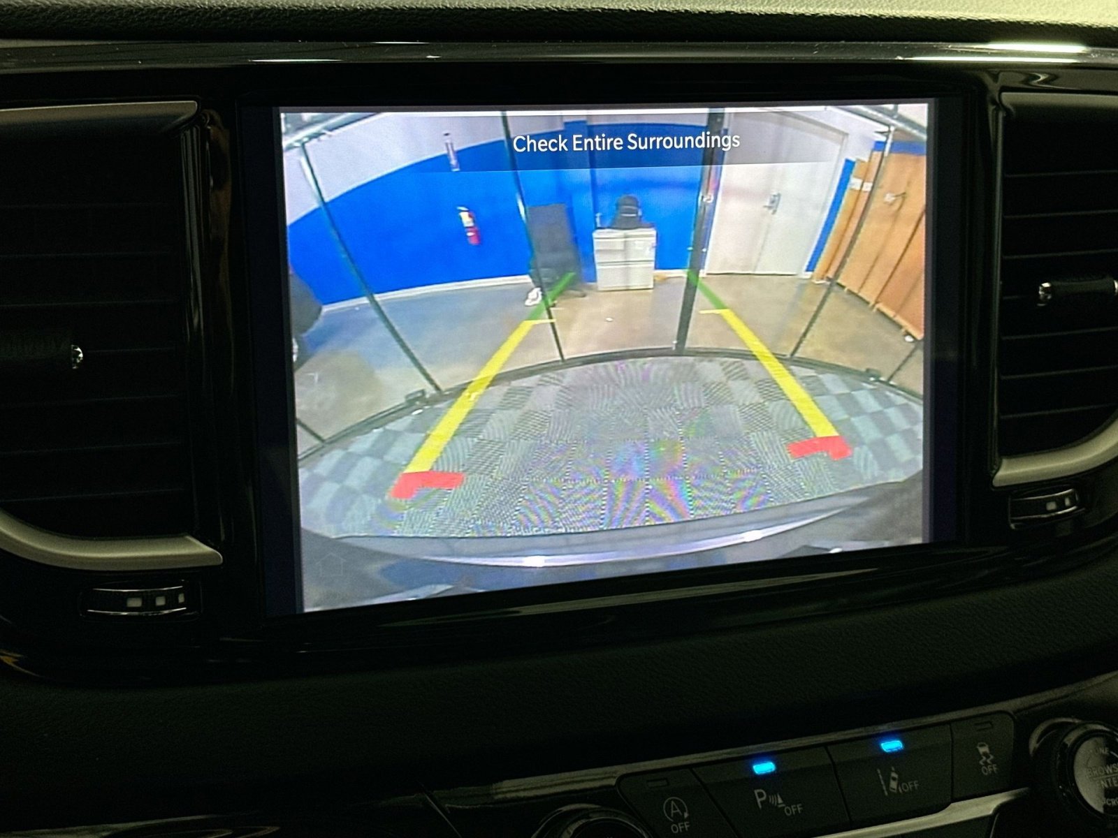 Used 2023 Chrysler Pacifica Touring-L image 24