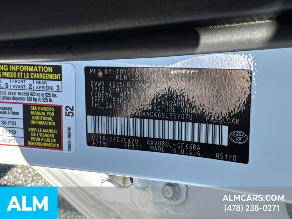 Used 2025 Toyota Camry SE image 37