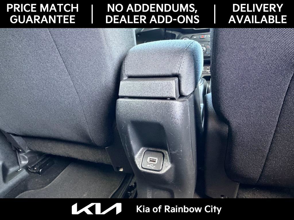 Used 2018 Jeep Renegade Latitude image 24