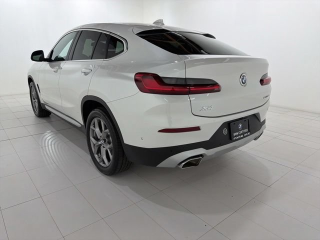 Certified 2023 BMW X4 xDrive30i w/ Premium Package AWD/4WD image 3