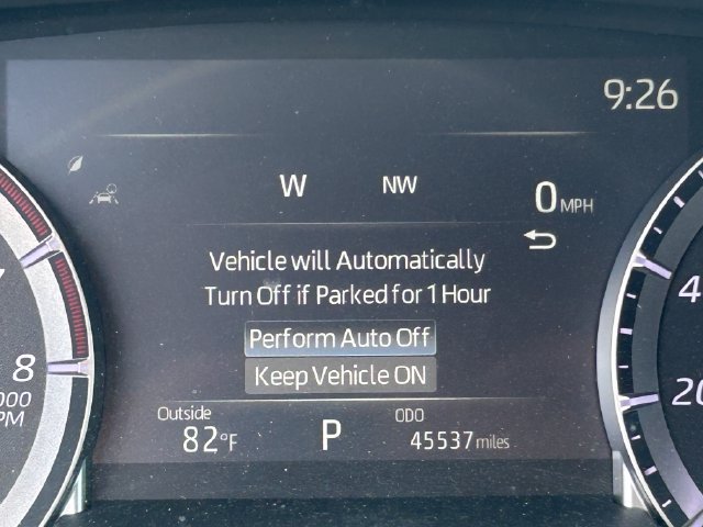 Used 2024 Toyota Highlander XLE FWD image 24
