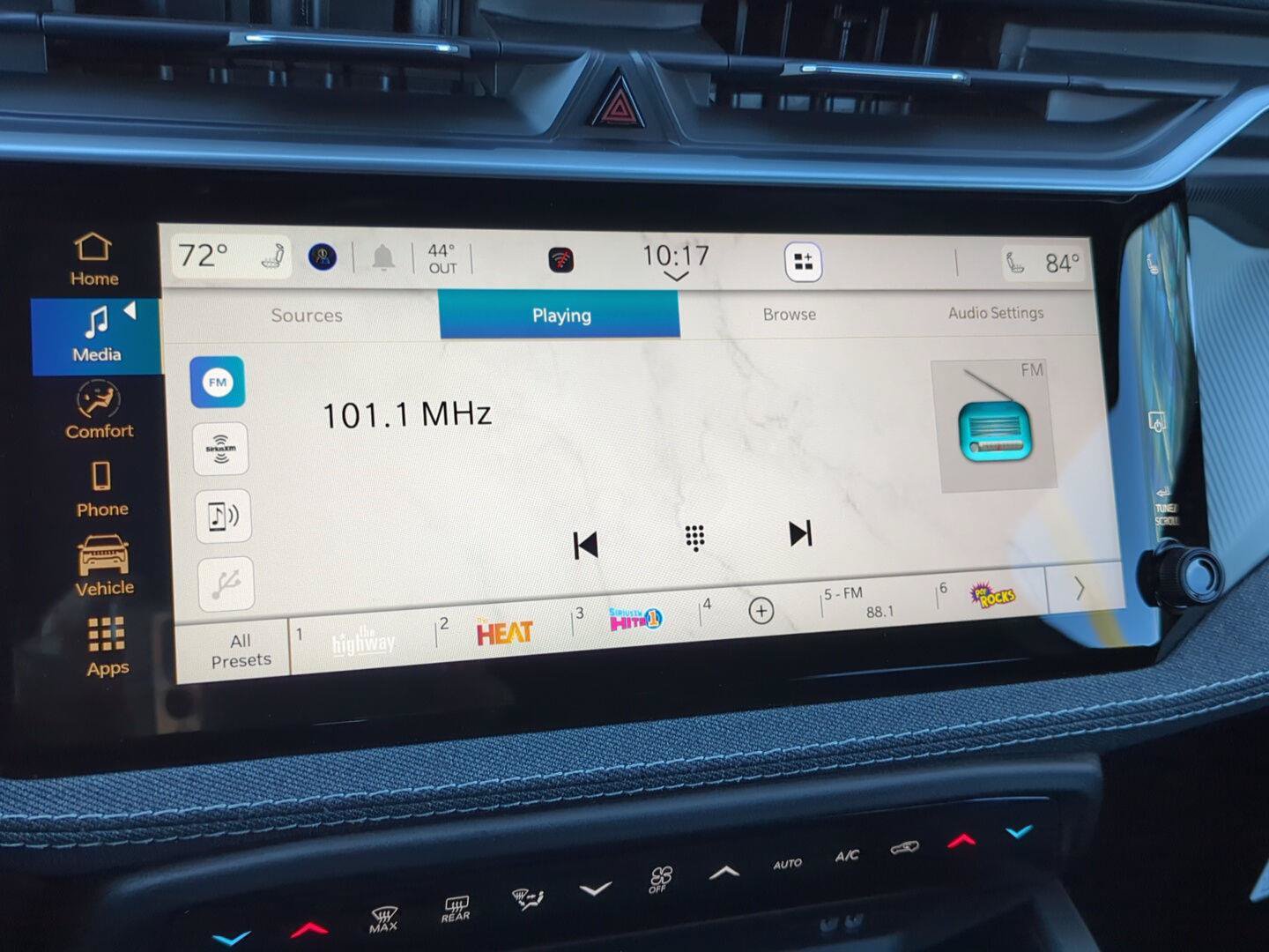 New 2026 Jeep Cherokee Laredo AWD/4WD image 17
