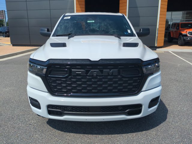 New 2027 RAM 1500 Express AWD/4WD image 9
