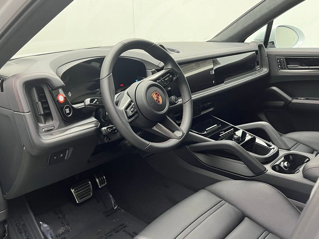 New 2026 Porsche Cayenne GTS image 4