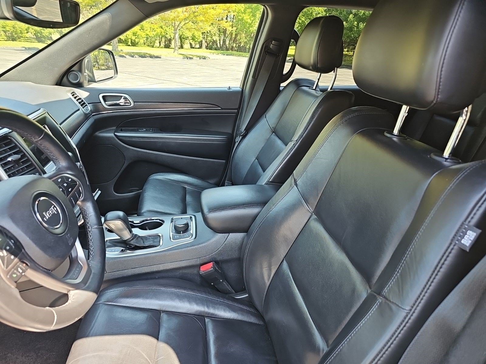 Used 2018 Jeep Grand Cherokee Limited AWD/4WD image 12