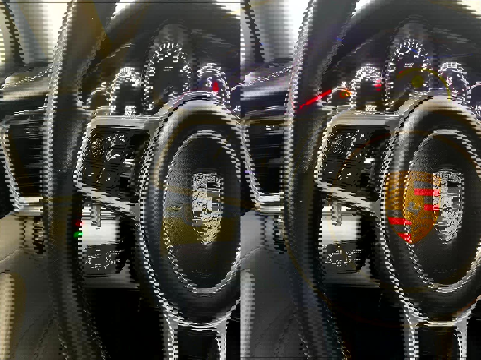 Used 2018 Porsche Panamera 4S image 22