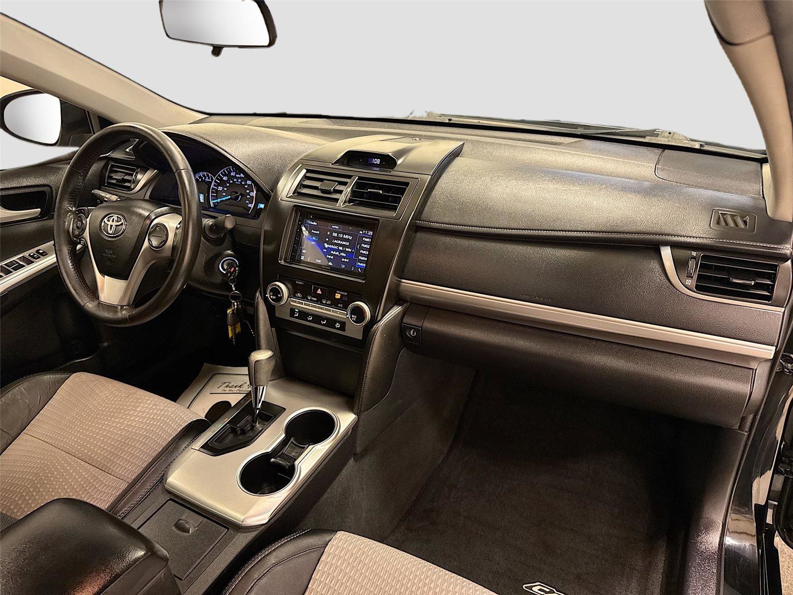 Used 2013 Toyota Camry SE FWD image 27
