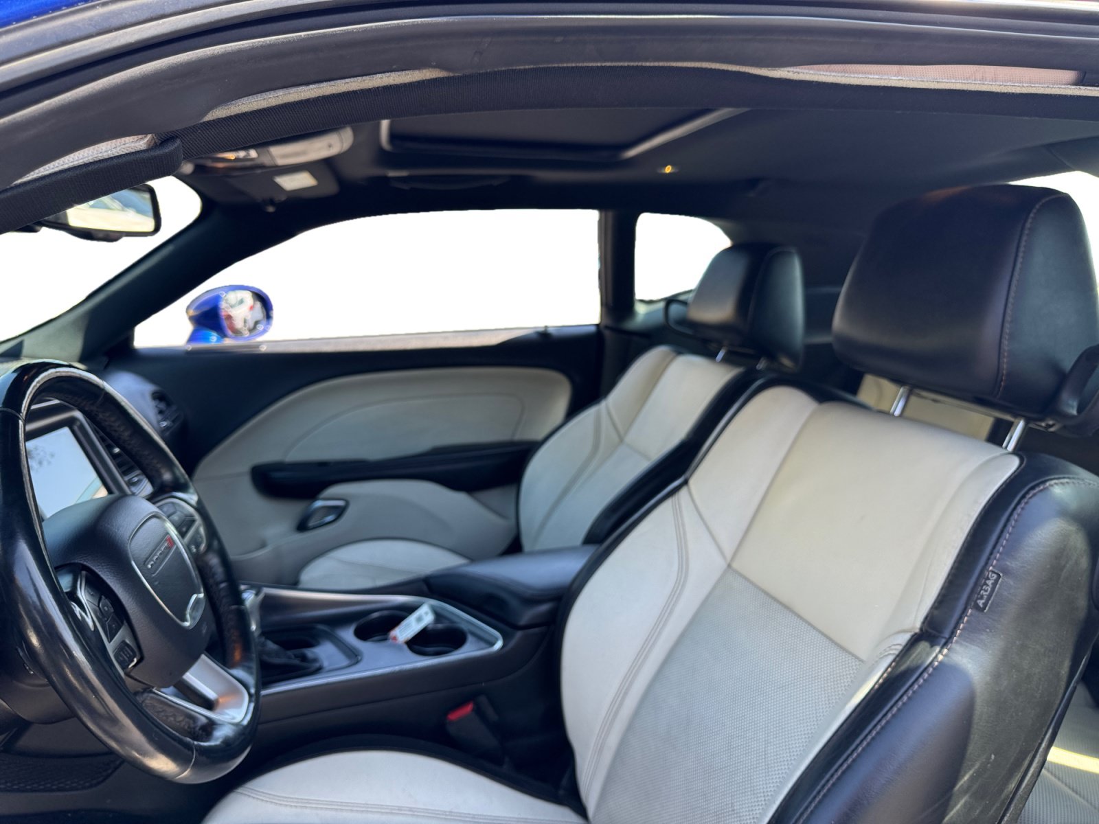 Used 2018 Dodge Challenger SXT Plus RWD image 9