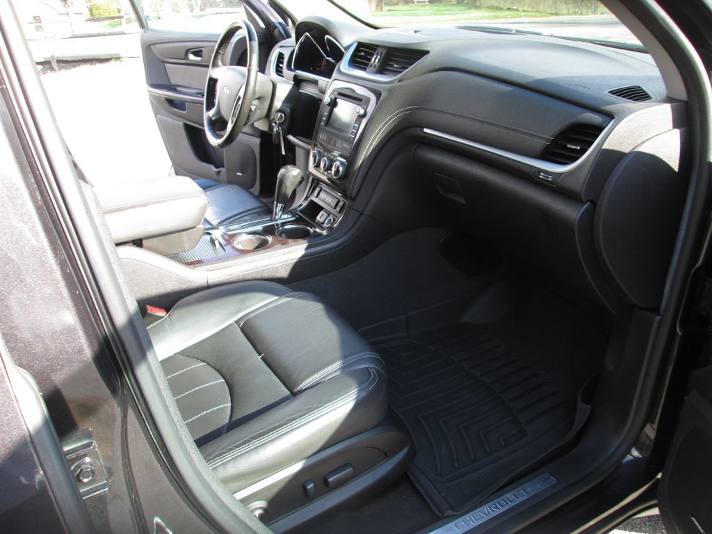 Used 2017 Chevrolet Traverse Premier AWD/4WD image 20