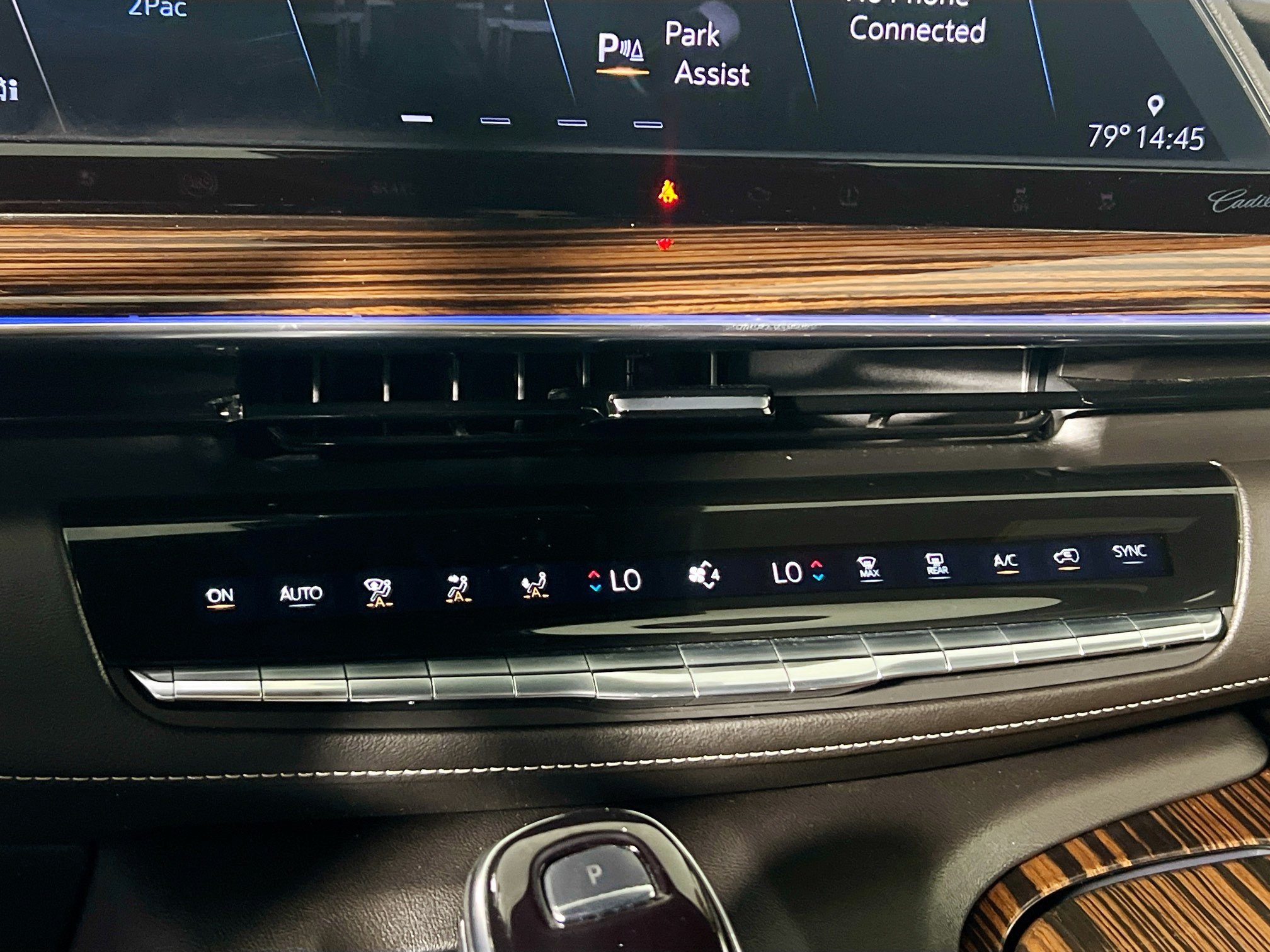 Used 2023 Cadillac Escalade ESV Premium Luxury AWD/4WD image 27