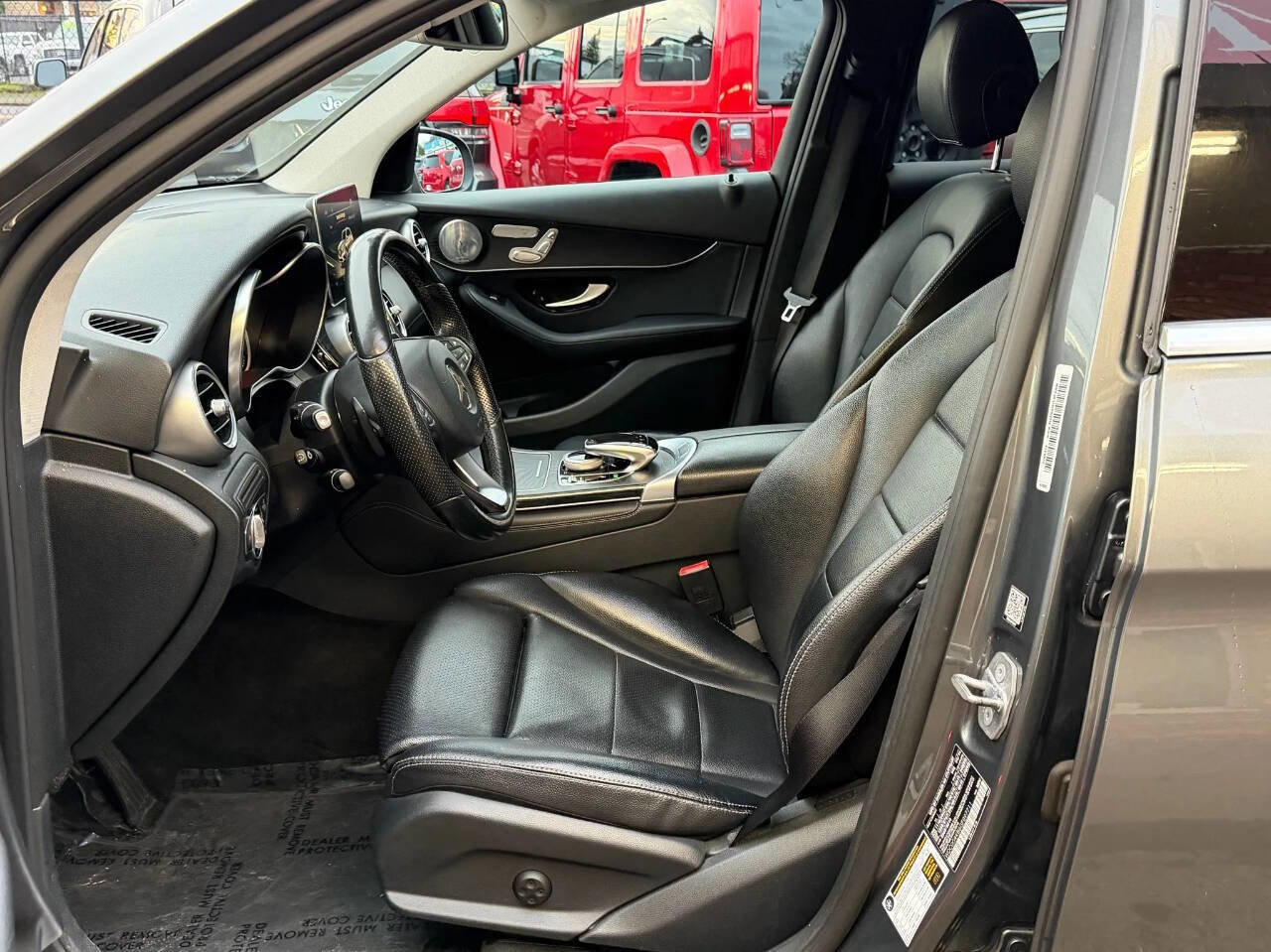 Used 2016 Mercedes-Benz GLC 300 GLC 300 4MATIC AWD 4dr SUV image 10