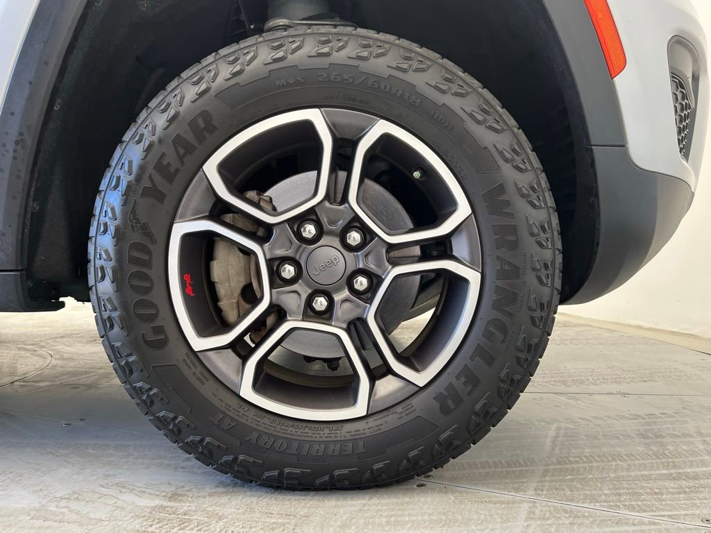 Used 2022 Jeep Grand Cherokee Trailhawk AWD/4WD image 21