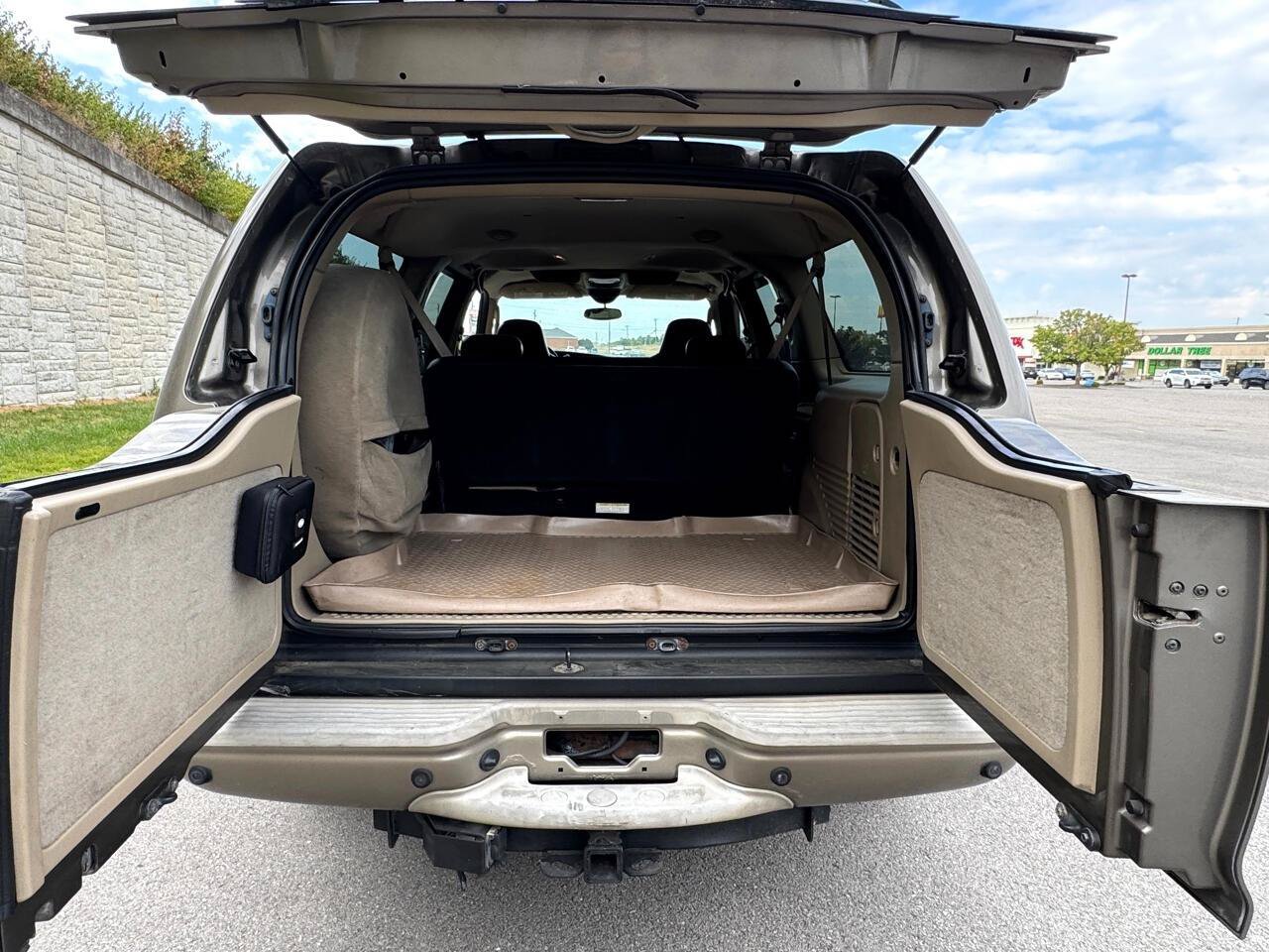 Used 2005 Ford Excursion Eddie Bauer AWD/4WD image 37