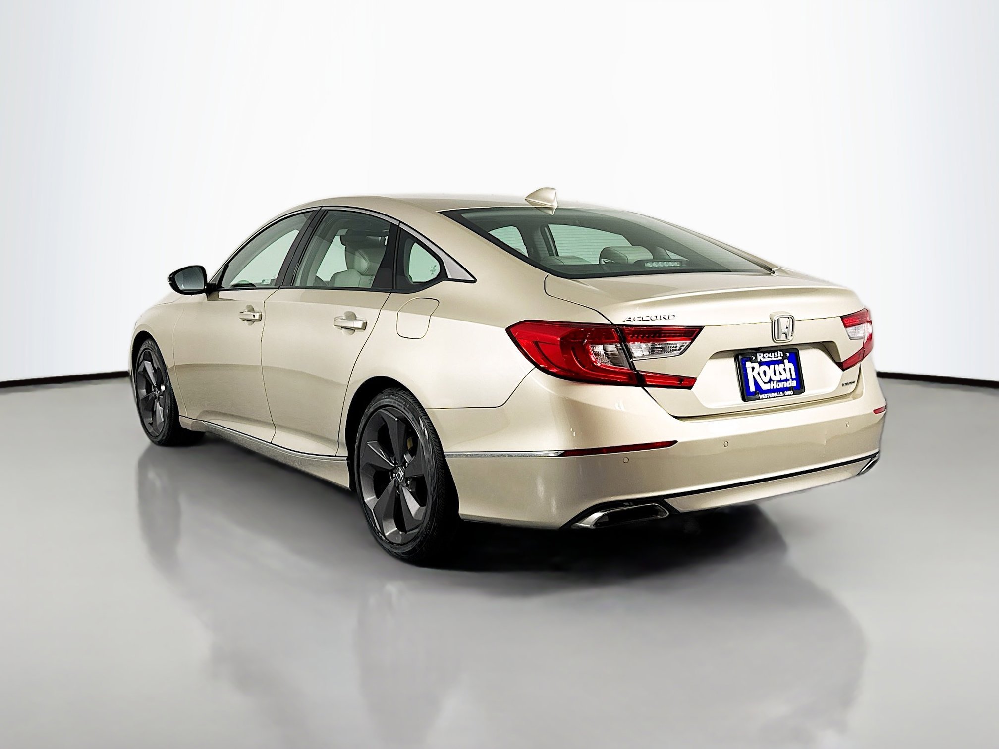 Certified 2018 Honda Accord Touring image 7