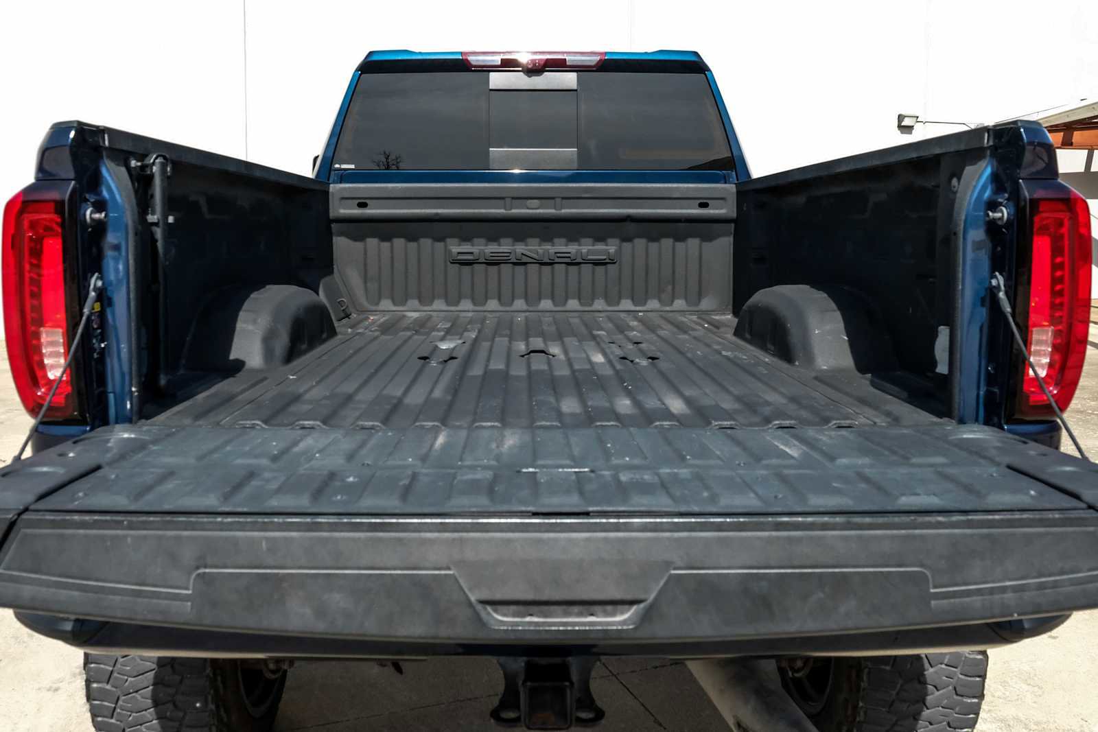 Used 2023 GMC Sierra 2500 Denali w/ Denali Ultimate Package image 57