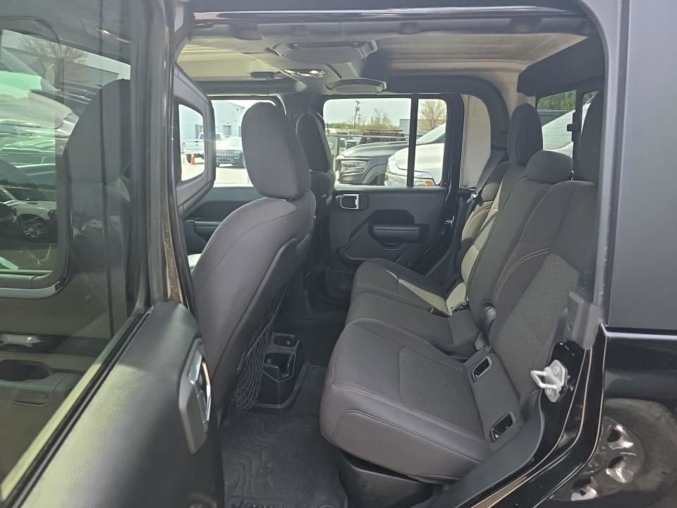 Used 2023 Jeep Gladiator Mojave w/ Cold Weather Group image 25