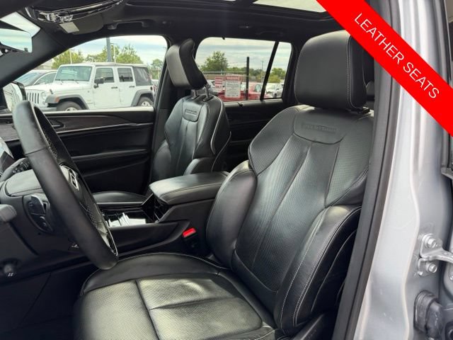 Used 2023 Jeep Grand Cherokee Overland w/ Advanced Protech Group III AWD/4WD image 7