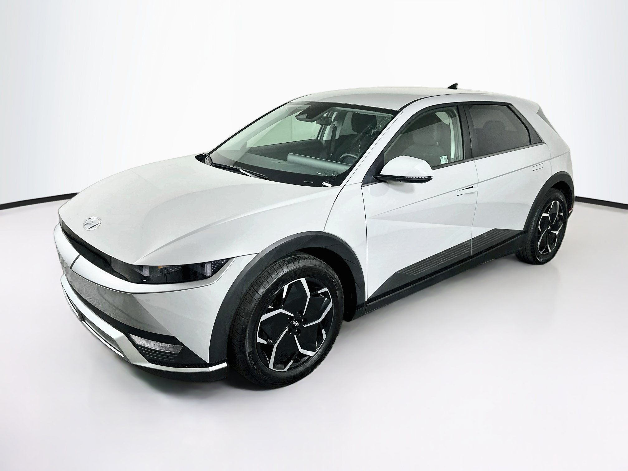 Used 2024 Hyundai Ioniq 5 SE RWD image 3