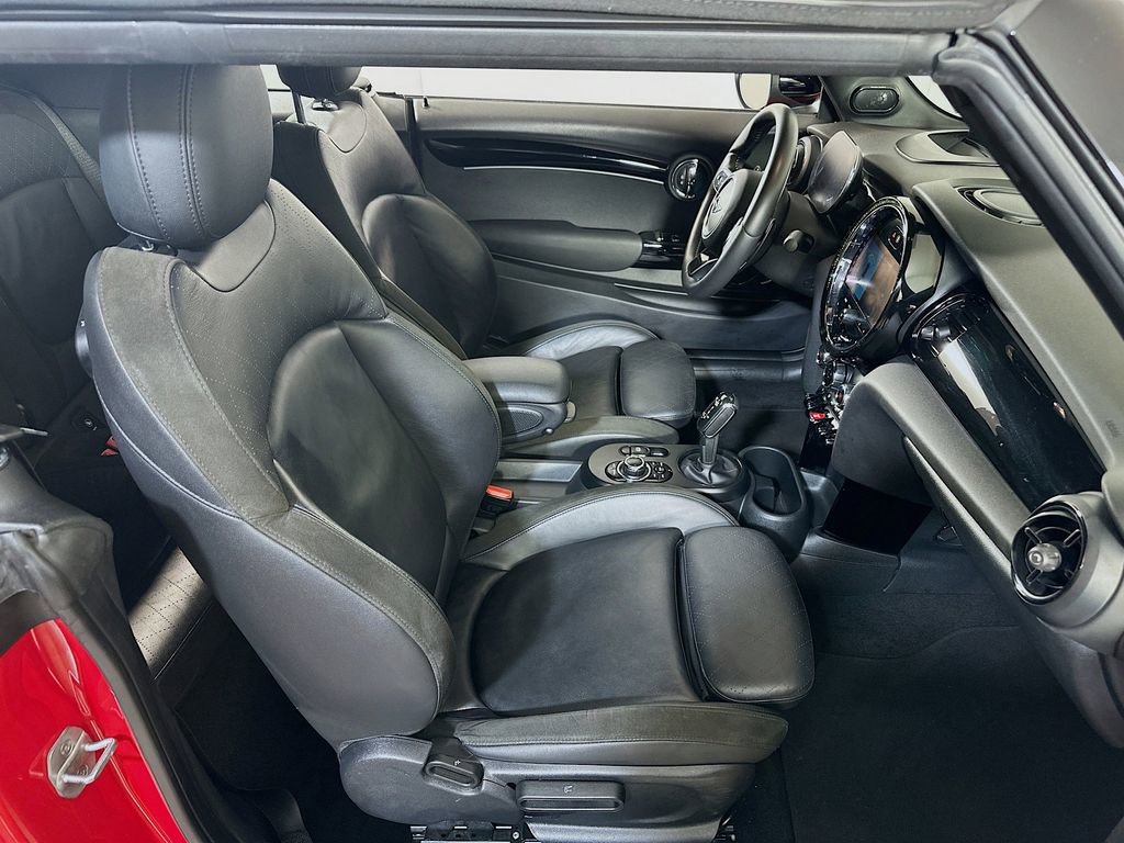 Used 2023 MINI Cooper S w/ Driver Assistance Package image 12