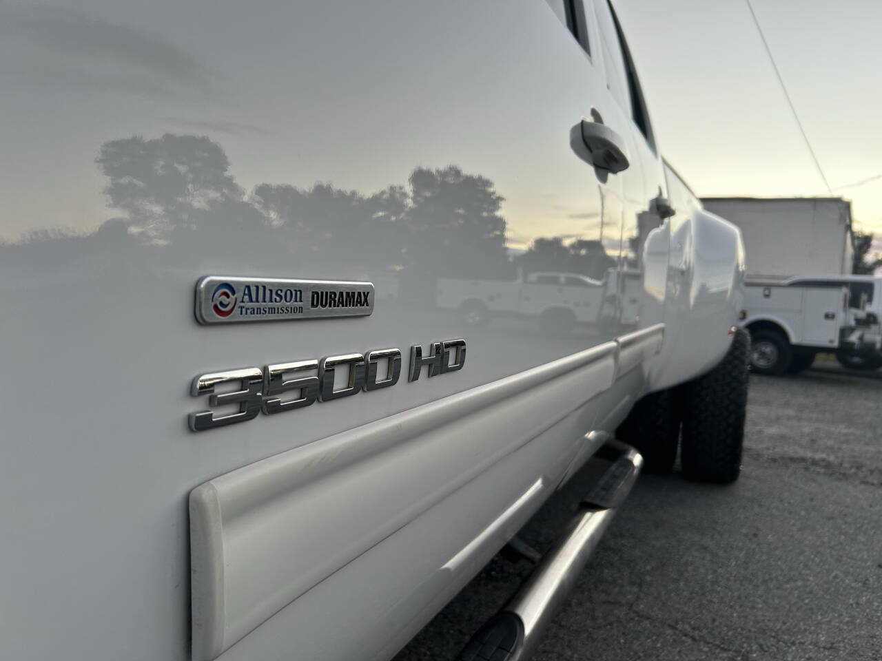 Used 2010 GMC Sierra 3500 SLT w/ SLT Convenience Package AWD/4WD image 14