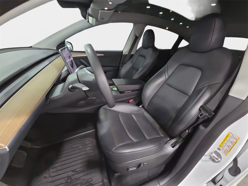 Used 2023 Tesla Model Y Long Range image 14